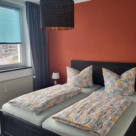 Apartment - Gaestewohnung - Unterkunft Monteure ケムニッツ エクステリア 写真
