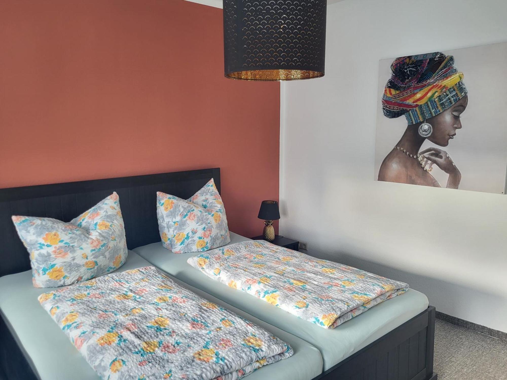 Apartment - Gaestewohnung - Unterkunft Monteure ケムニッツ エクステリア 写真