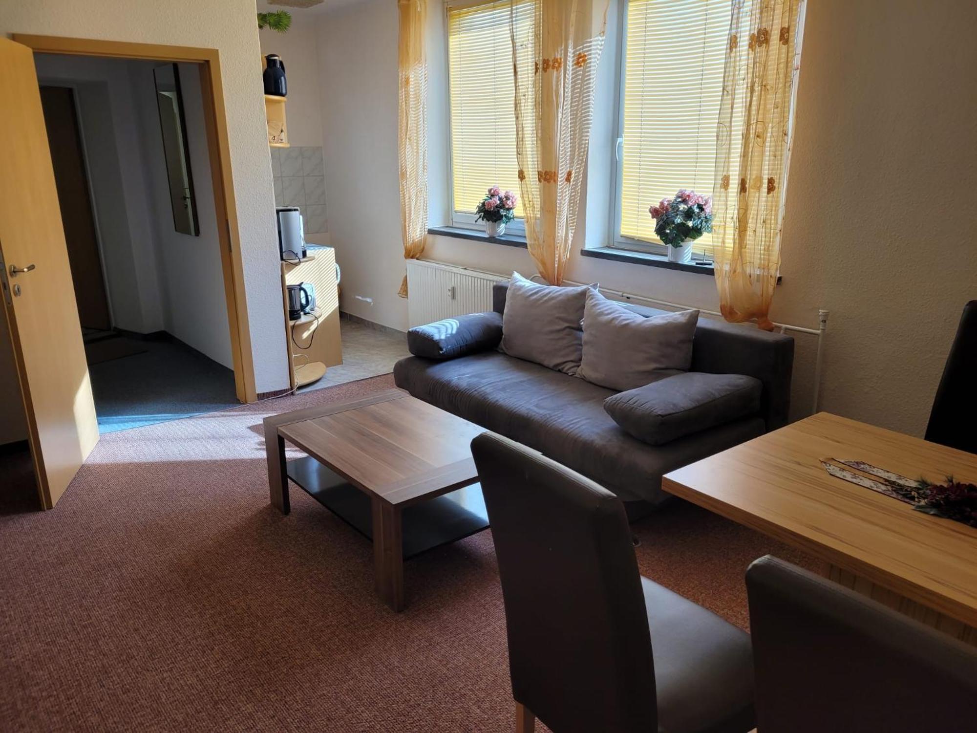 Apartment - Gaestewohnung - Unterkunft Monteure ケムニッツ エクステリア 写真